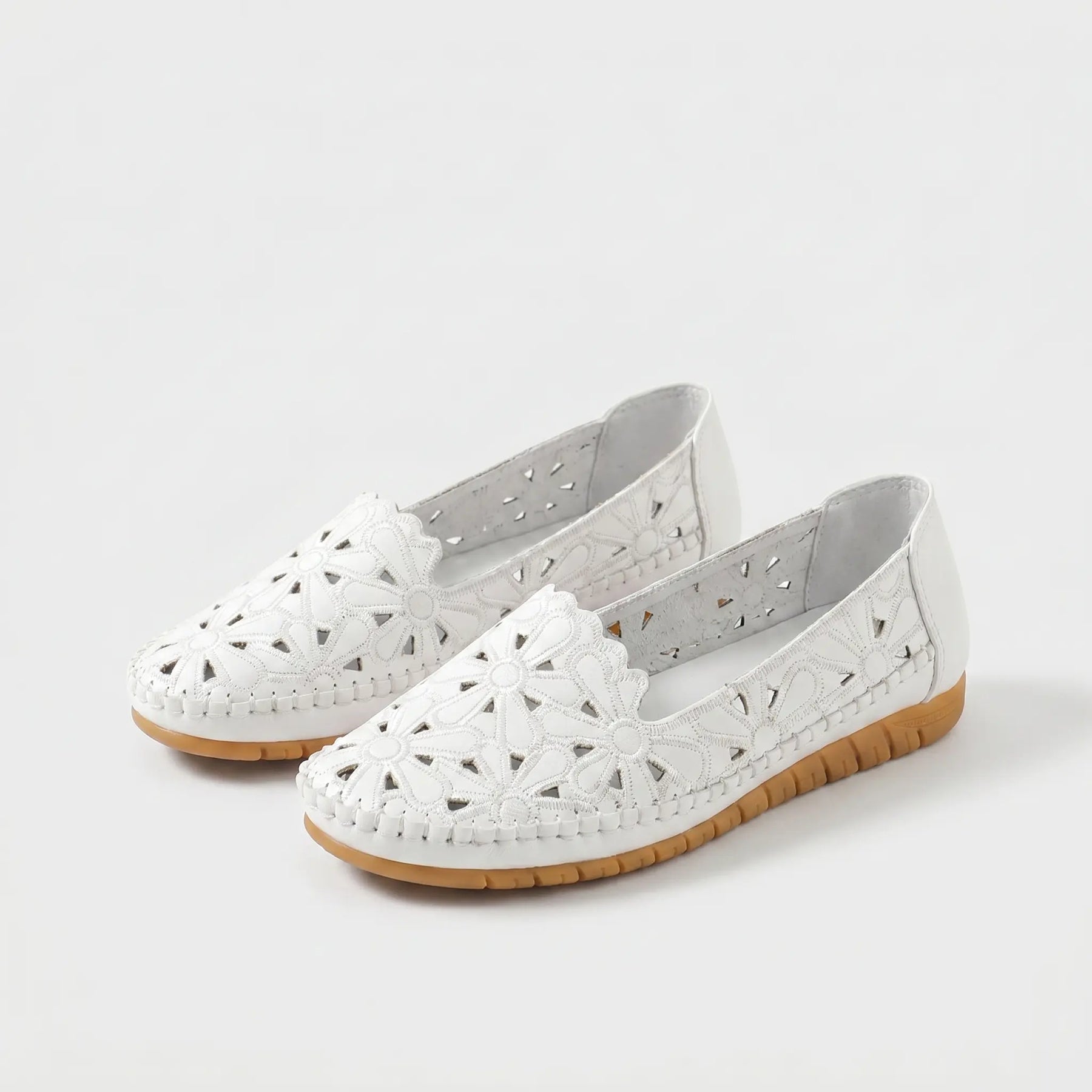 Violet | Floral Embroidered Comfort Ballet Flat